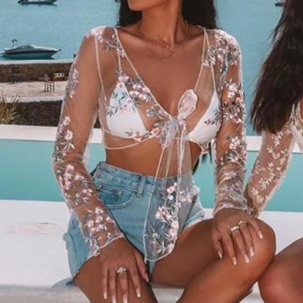 LIKE NEW Rebellious Fashion Mesh Floral Tie Front Crop Top, Size 2